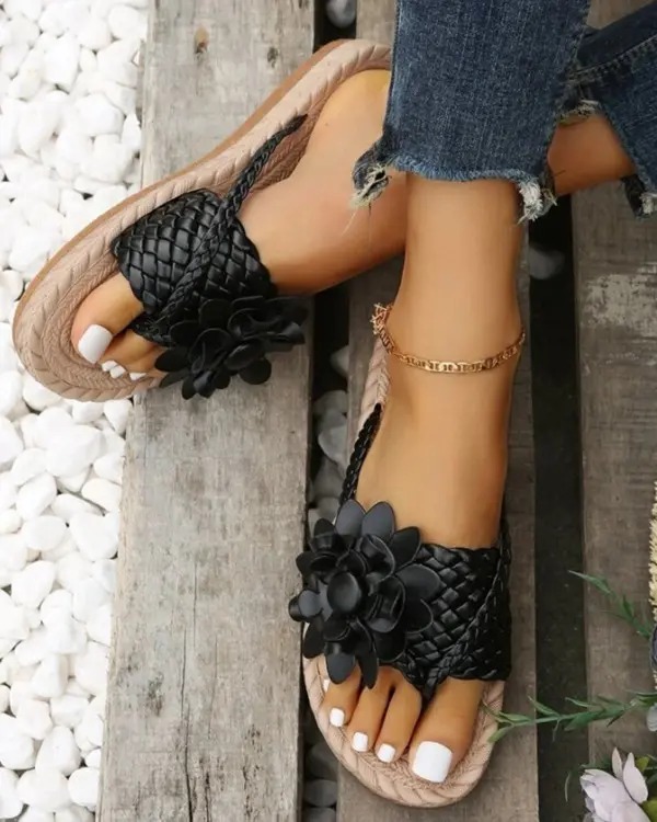 SANDALIA TRENZADA FLORAL